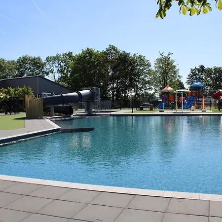Comfort 4 Persons Type B Hot Tub Resort